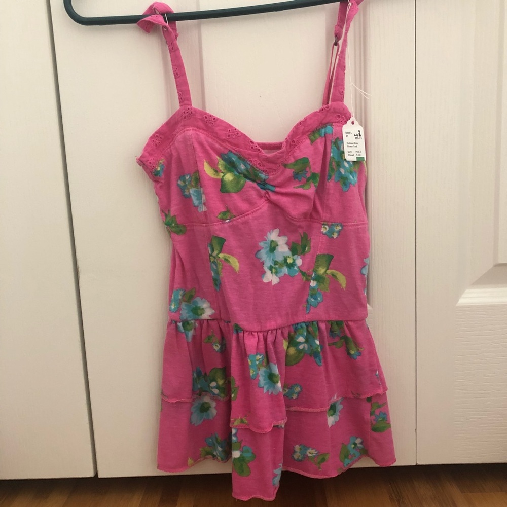 xs pink and green aeropostale floral ruffle tank